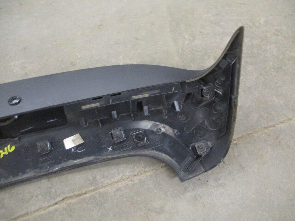 Pre-Owned Jeep Cherokee Rear Spoiler Wing with Brake Light Lamp Z14937