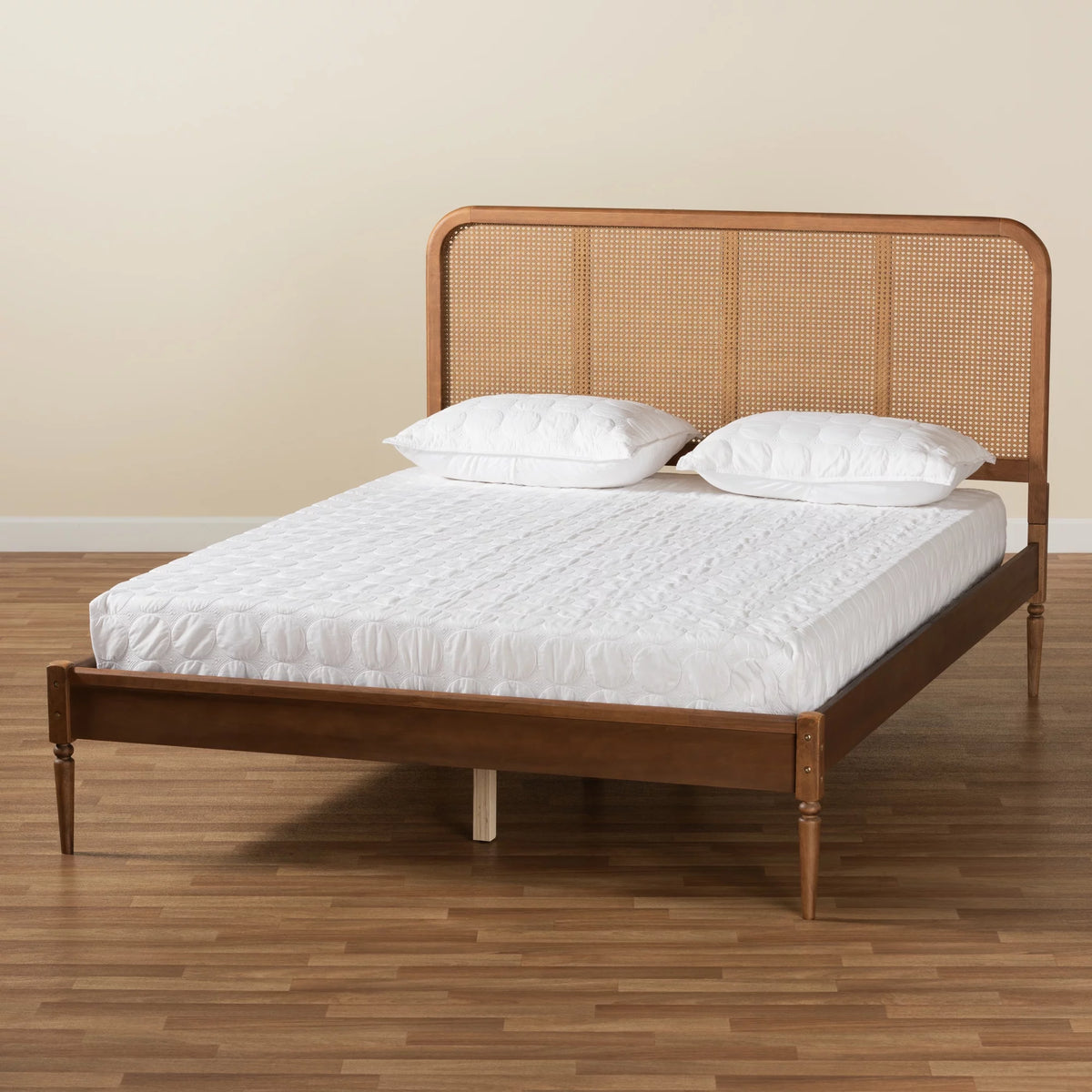 Walnut Brown Wood and Synthetic Rattan Queen Size Platform Bed D877