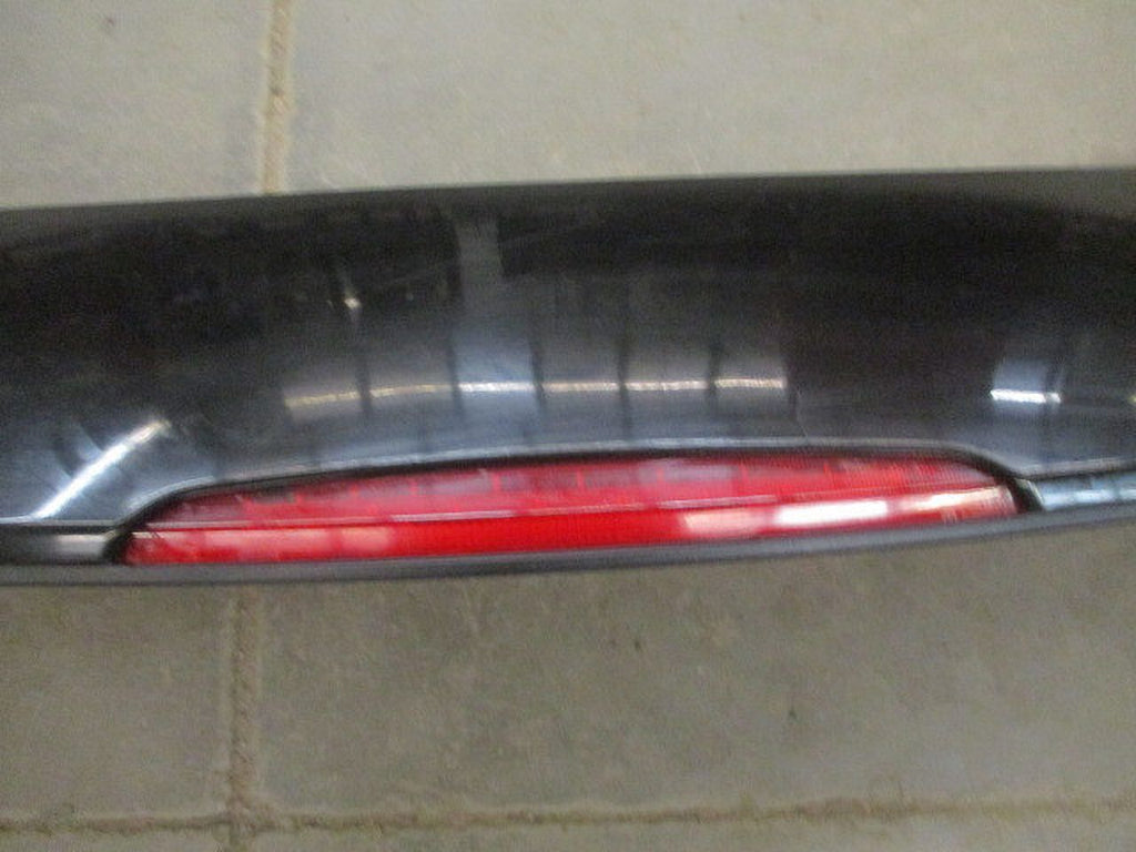 Pre-Owned Jeep Cherokee Rear Spoiler Wing with Brake Light Lamp Z14937