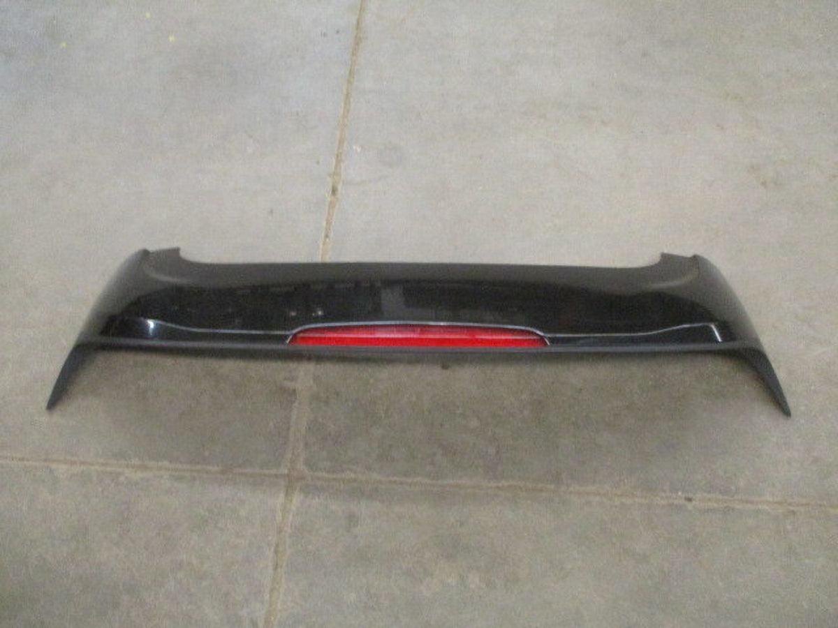 Pre-Owned Jeep Cherokee Rear Spoiler Wing with Brake Light Lamp Z14937