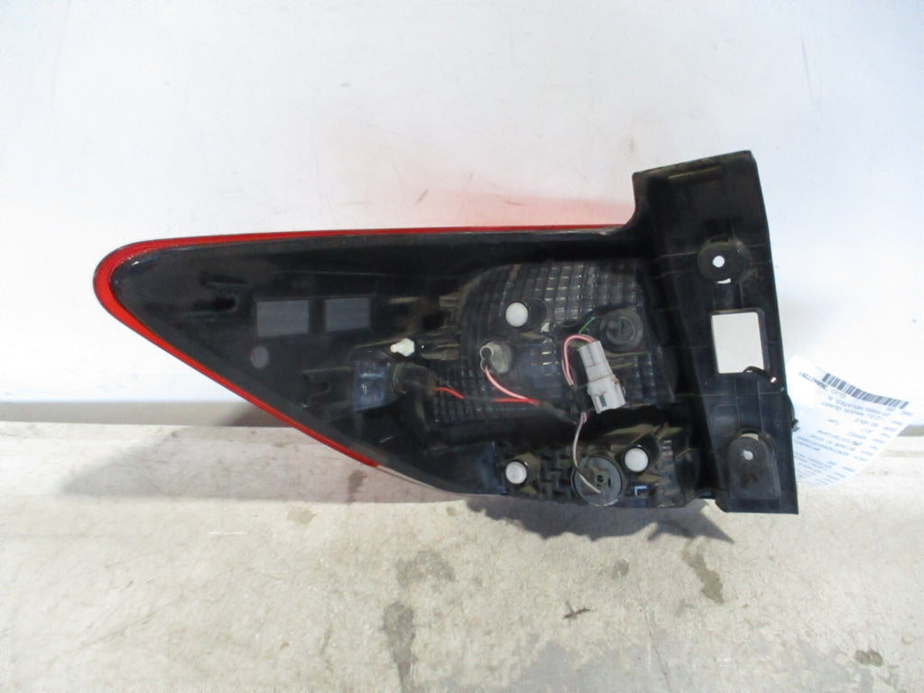Pre-Owned 2017 Subaru Impreza Passenger RH Tail Light Lamp T57728