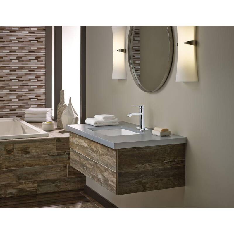 Single Handle Single Hole Bathroom Faucet in Chrome D63390