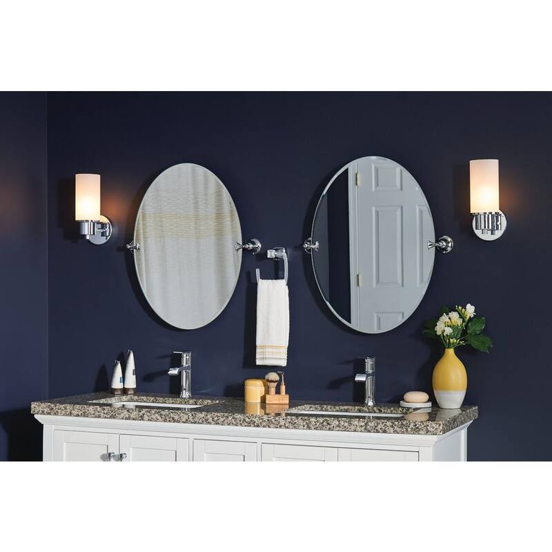 Single Handle Single Hole Bathroom Faucet in Chrome D63390