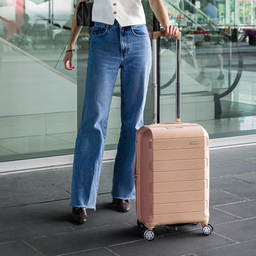 Black 22" Hardshell Expandable Spinner Luggage Z481808