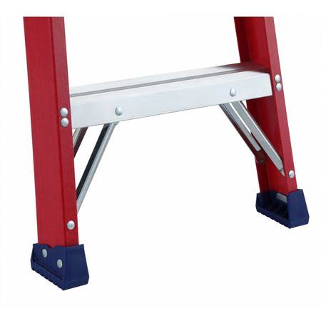 12 ft Fiberglass Stepladder Q33068