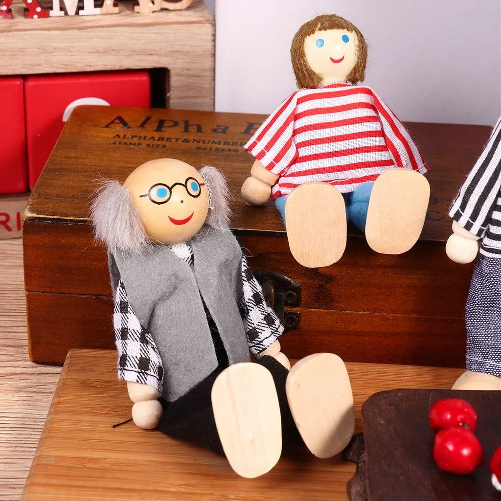 7 Pieces Wooden Dollhouse Family Set Mini People Figures U882494