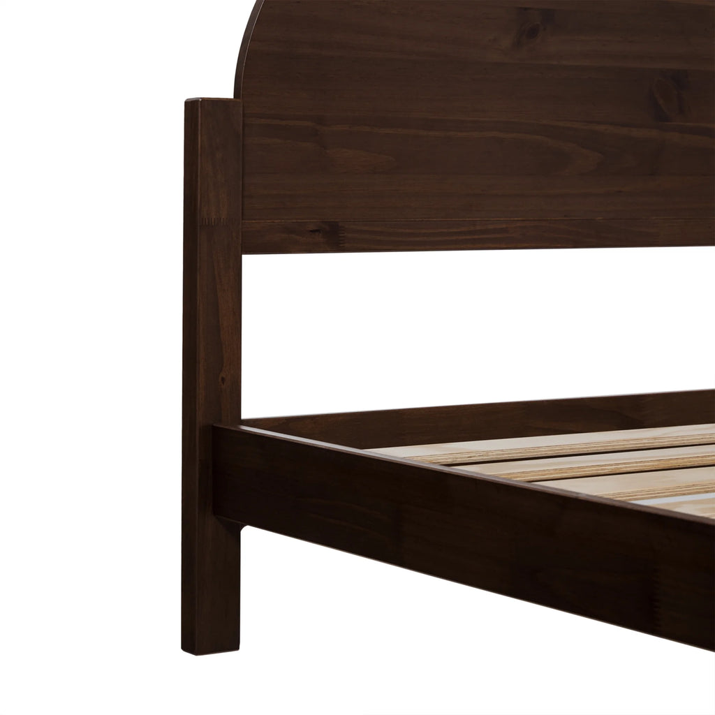 Solid Wood Queen Bed K94423