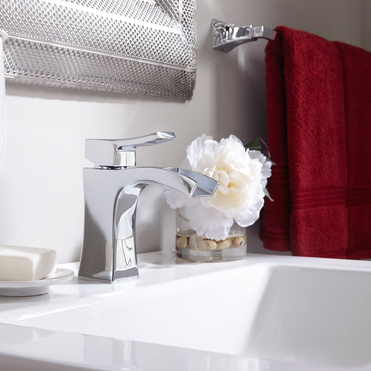 Polished Nickel Single Hole Bathroom Sink Faucet U30080