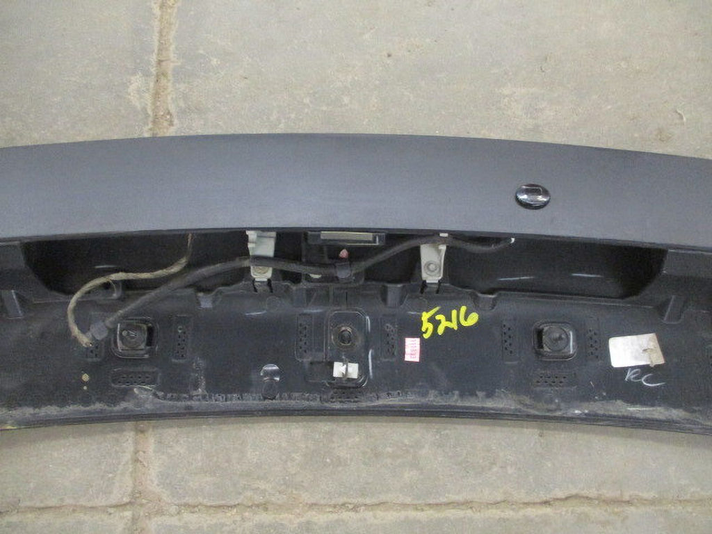 Pre-Owned Jeep Cherokee Rear Spoiler Wing with Brake Light Lamp Z14937